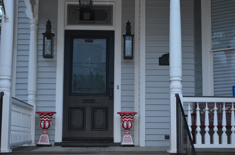 there is some fancy decorations on the front steps