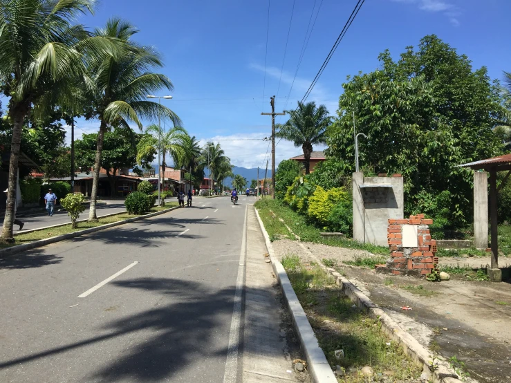 the street and side walk of a neighborhood