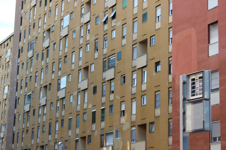 a building with several windows and no roof