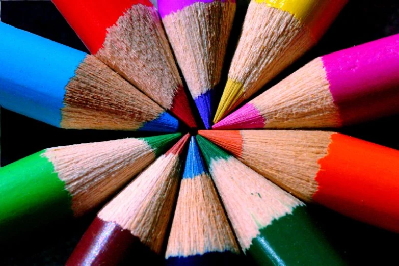 colored pencils in a circle in a variety of colors