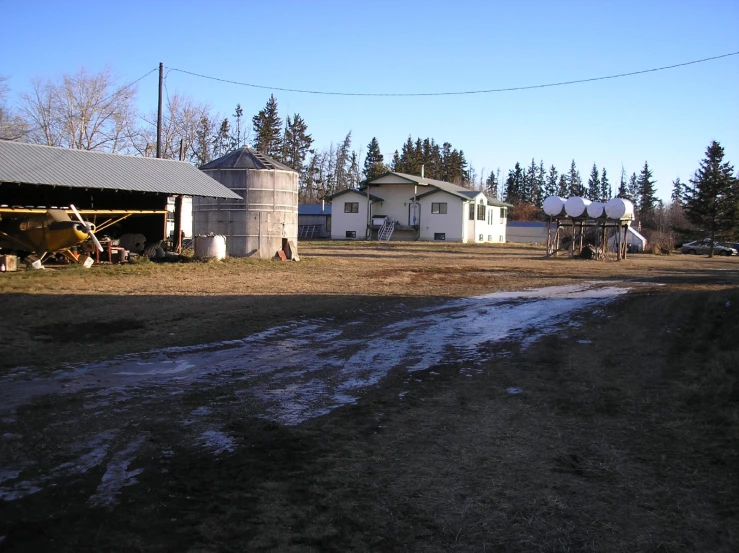 a very small town with lots of houses