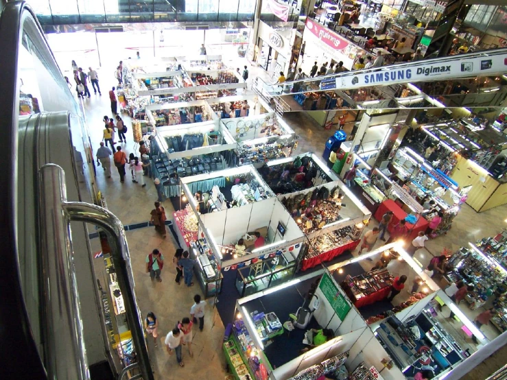 the inside of a store where people shop and buy items