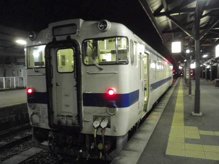 the lights on the subway train are on