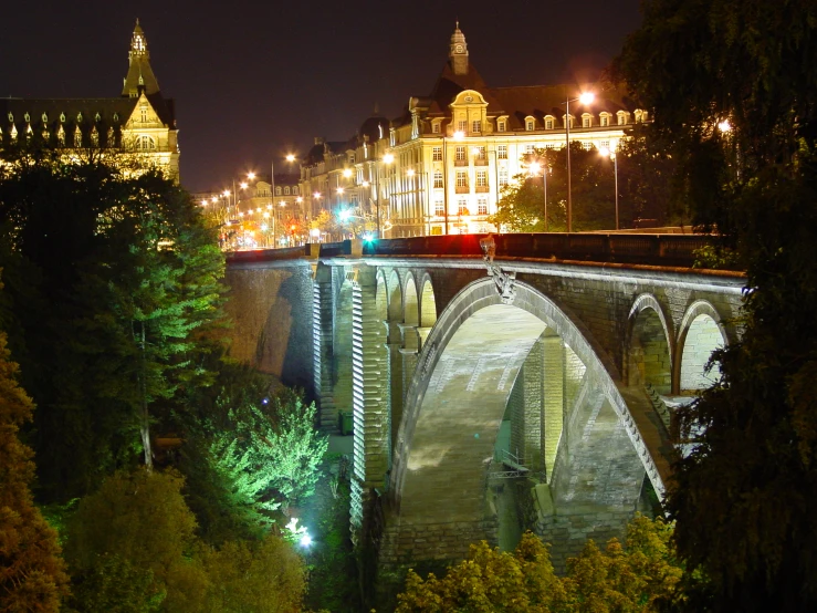 night s of an old bridge that has been built by a city