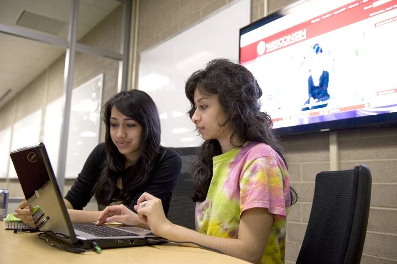two female students in the computer lab