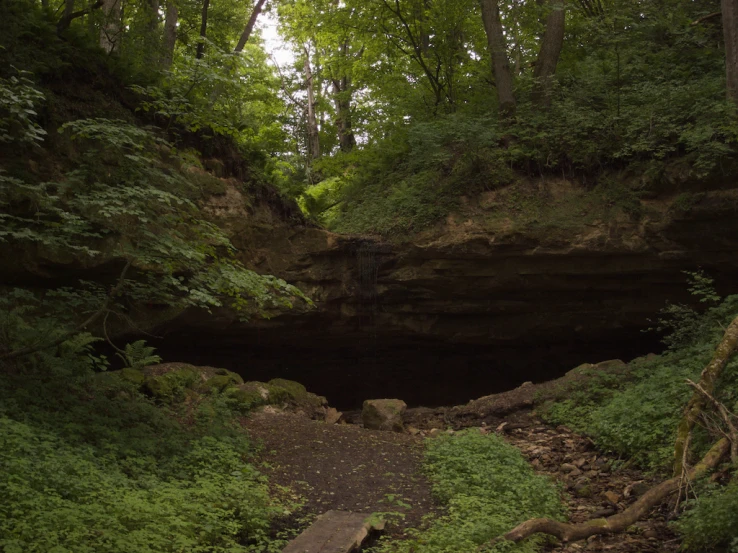 this is a very narrow section of rock formations