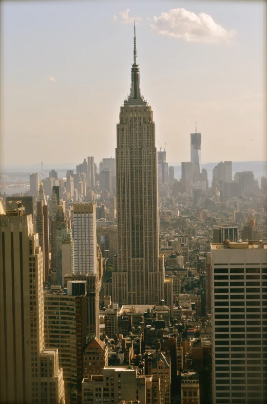 the top of the empire building in new york city