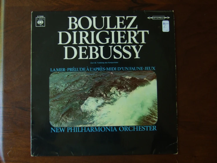 a book titled boulez drigiert debussy written by new philadelphia orchestra