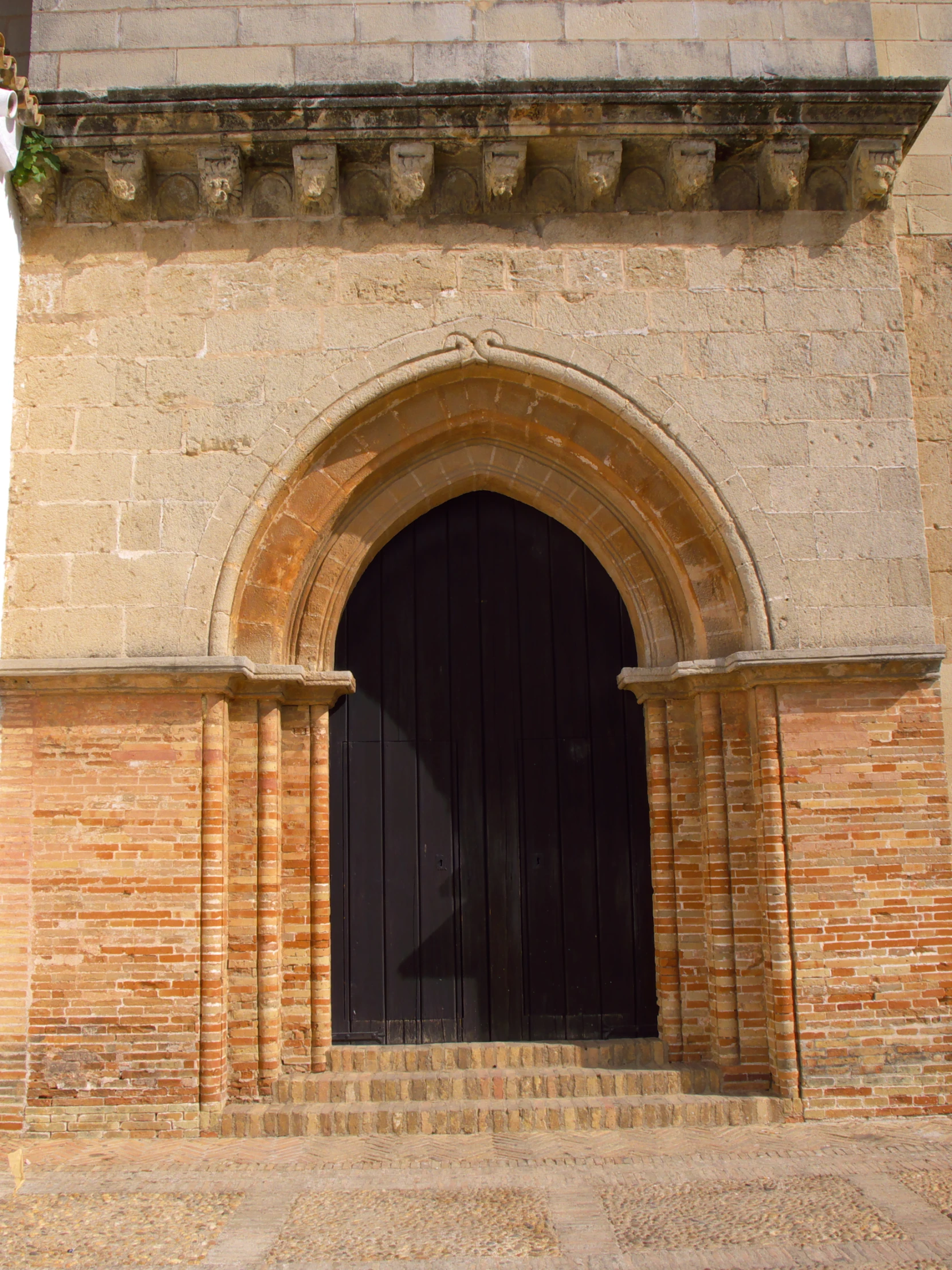 a picture of a doorway that has no people