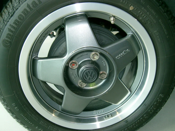 a wheel is mounted on the rim of a vehicle