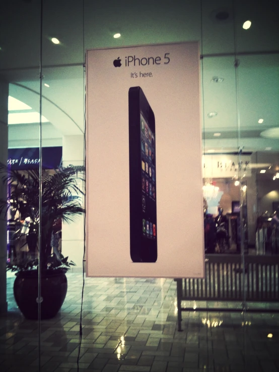 an advertit for a new iphone 5