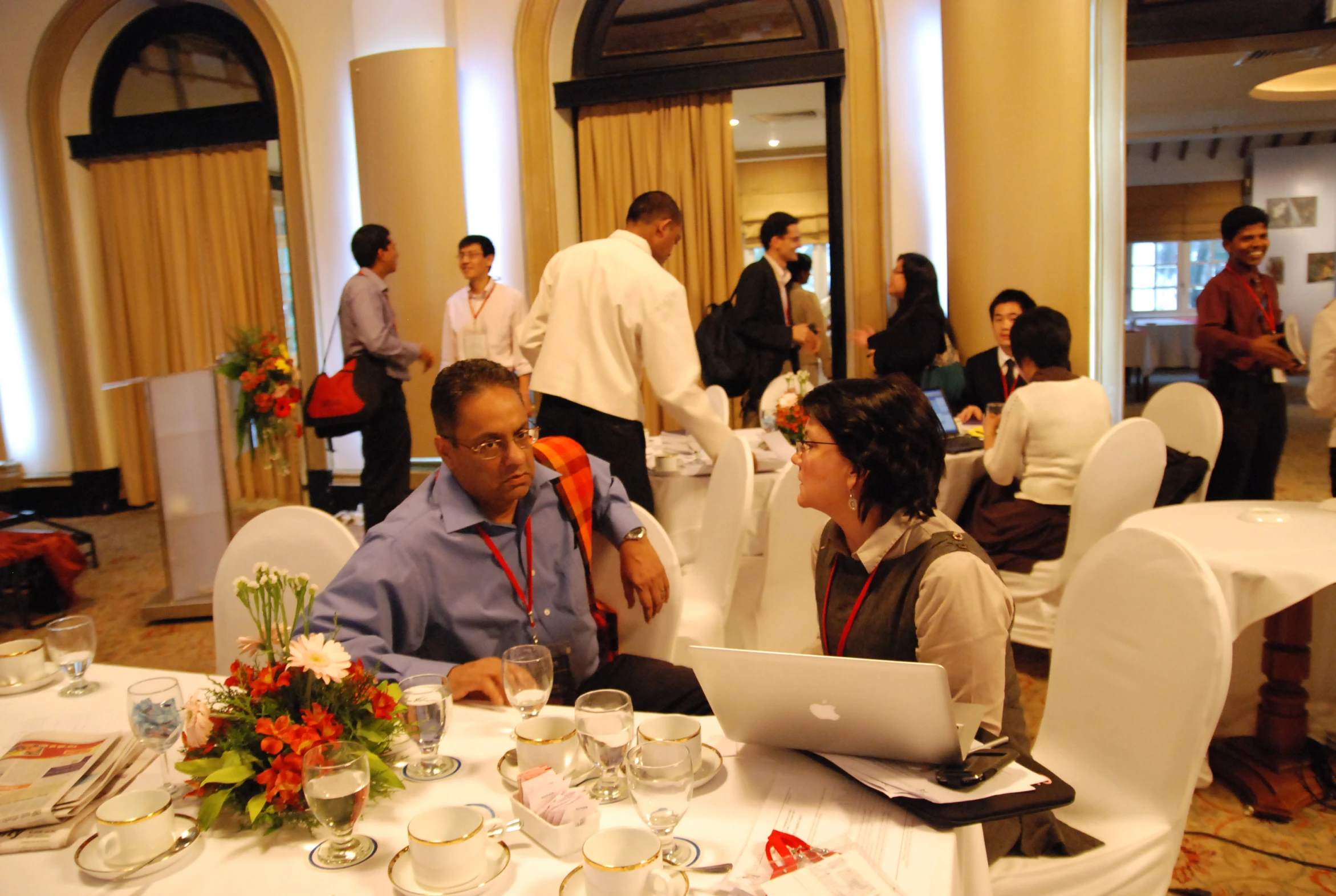 the large group of people are waiting for their dinner