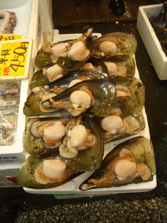 raw crabs are being sold at the local food market