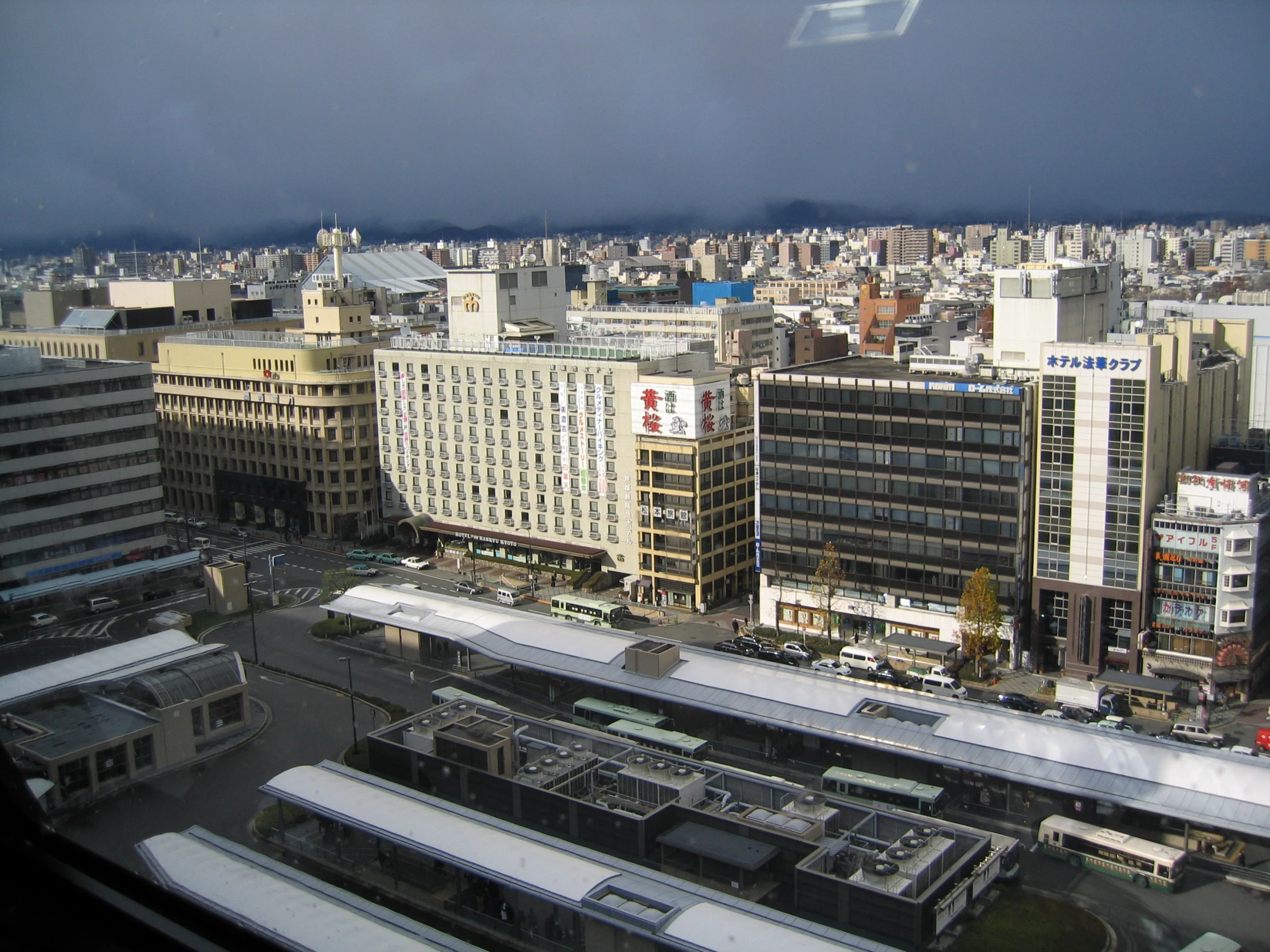 a cityscape has buildings in the middle of it