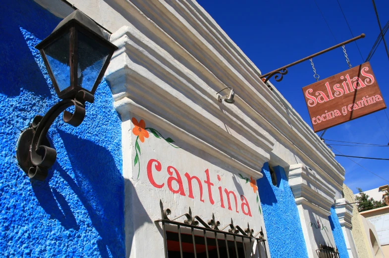 a building with painted the words cantilla on it