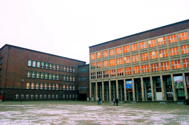 a couple of buildings that have different windows