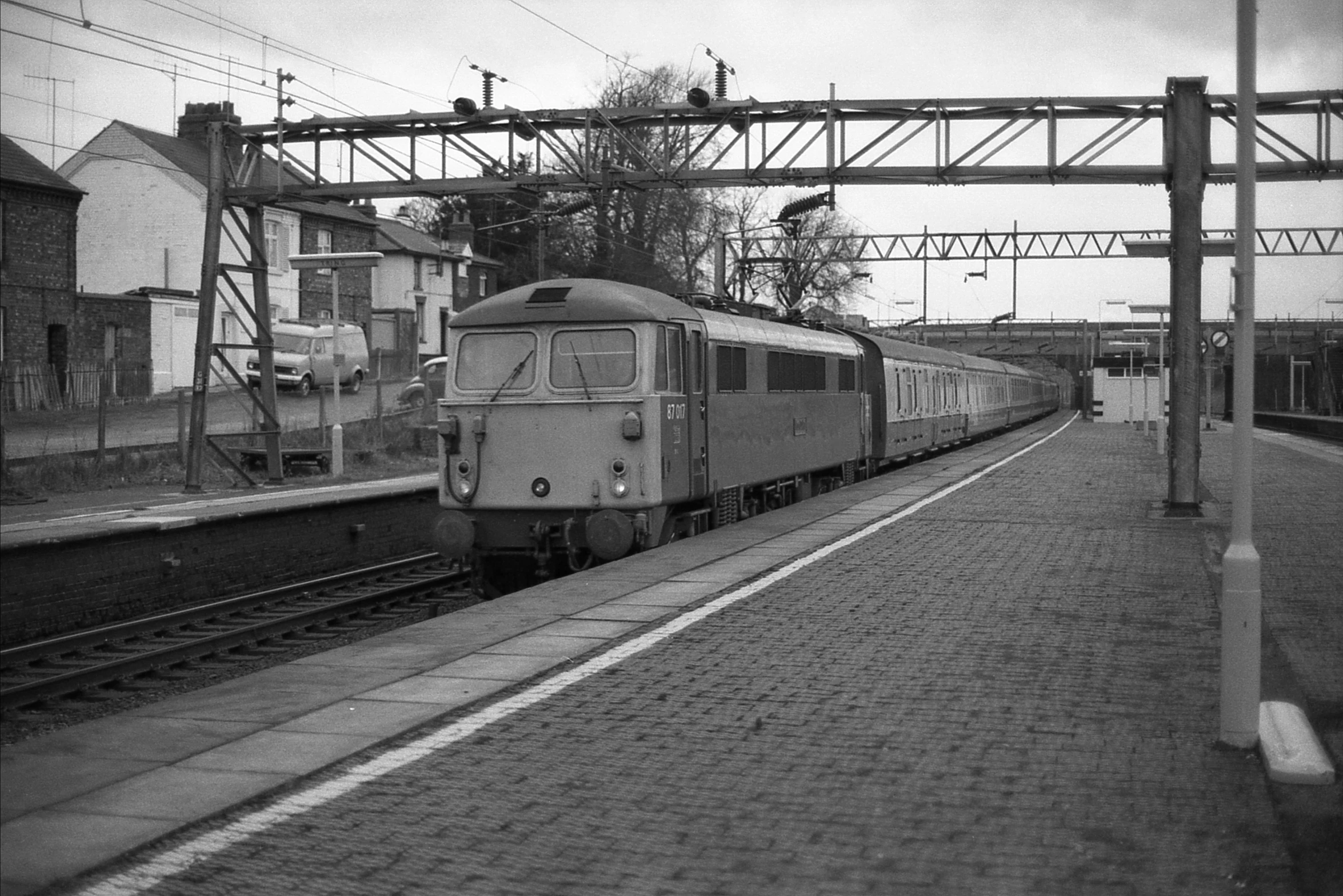 the train is sitting in the middle of the station