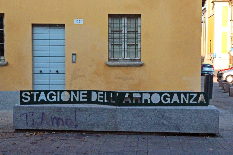 a monument that reads, stagione del arognazza