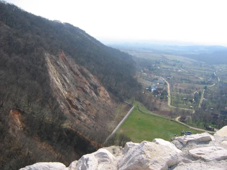 a very scenic view of an area with very tall mountains