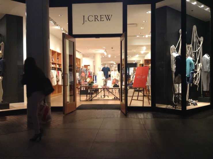 an entrance into a store called j crew