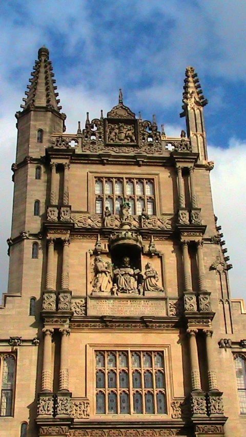 the large building has an intricate architecture design on it