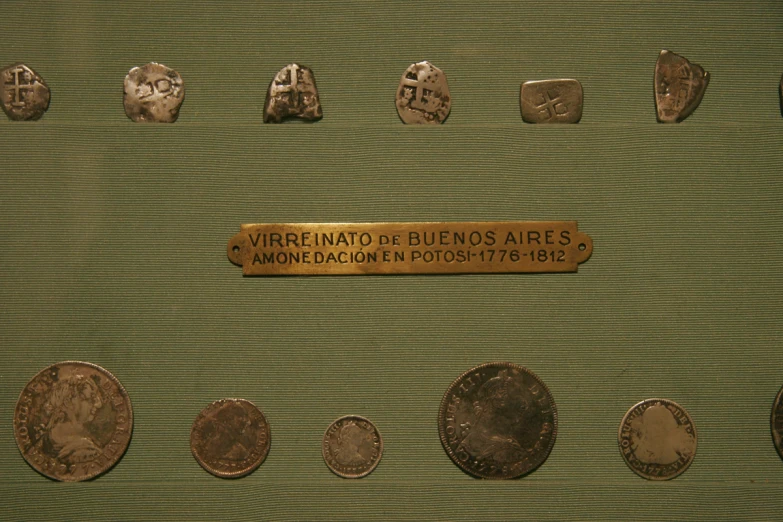 lots of coins are shown here together