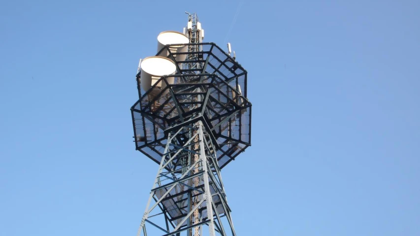 a tower with three lights on each top