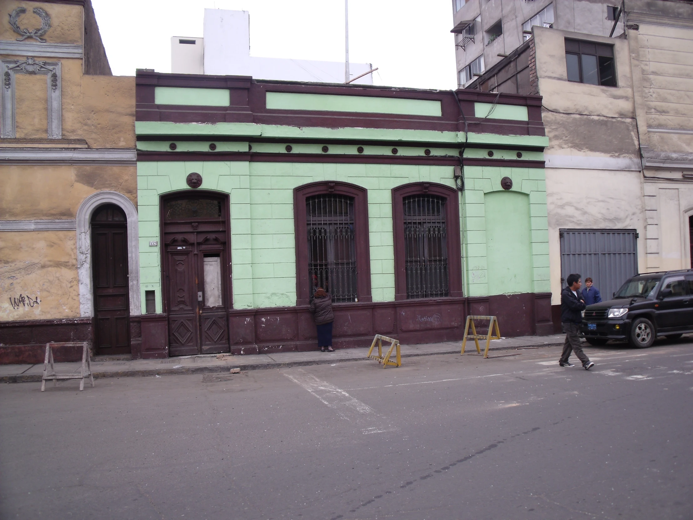 there is a building that looks old and broken down