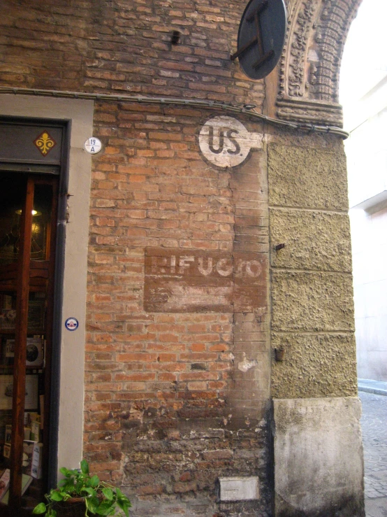 a sign is shown on the side of the building
