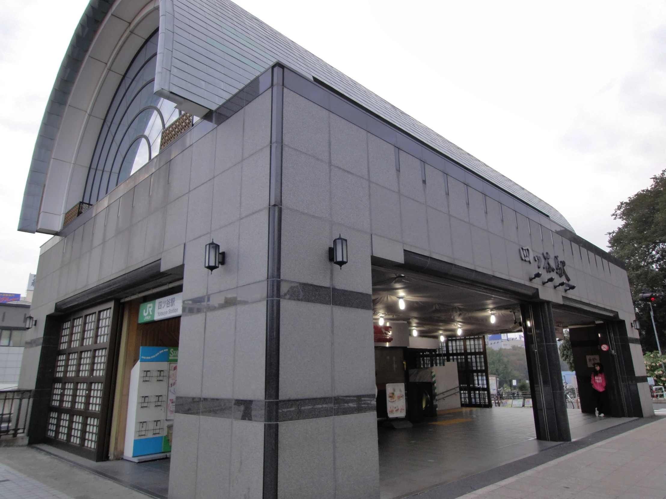 the entrance to an open market building