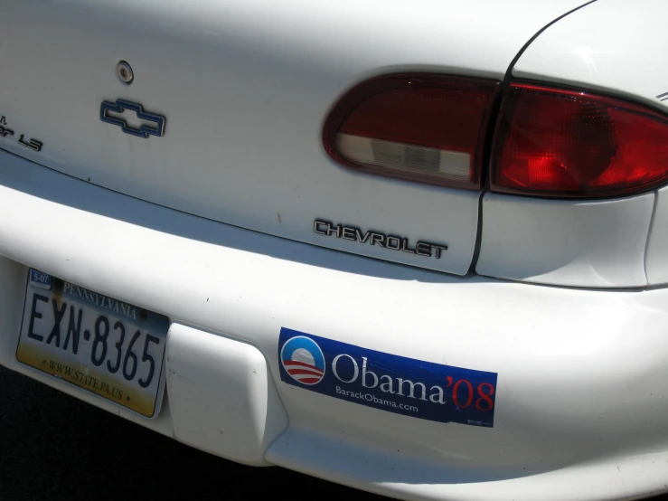 a bumper sticker on a back car with the obama obama campaign