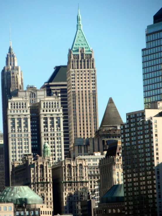 some buildings sitting on top of a hill