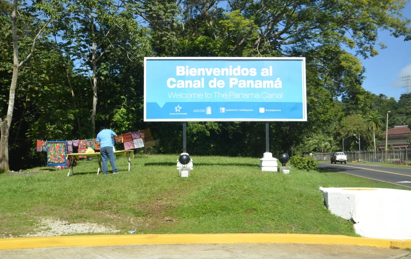 the park is full of signs for many different locations