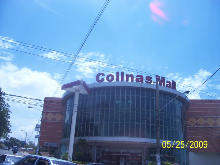 the college hall in columbia is a popular tourist attraction