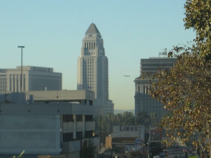 the skyline of an empty city with several skyscrs