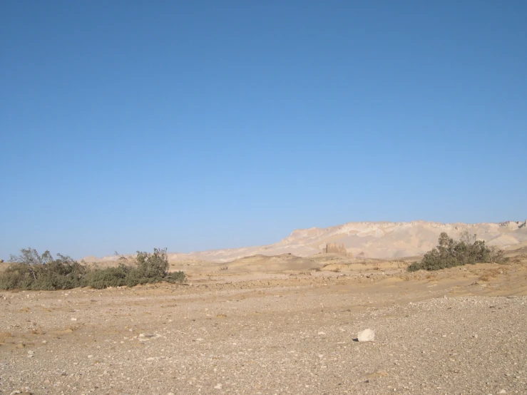 the arid landscape and mountains are in this area