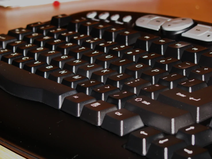 an image of a keyboard with a black key board