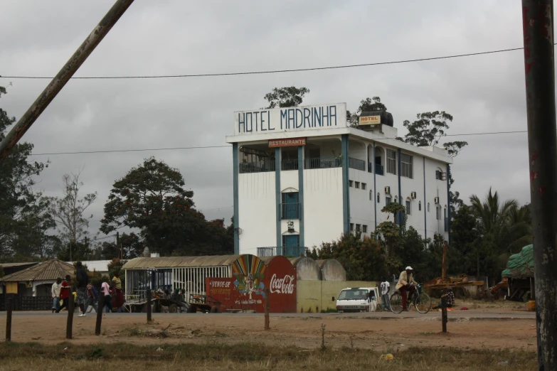 a building that reads hammerette el on the top