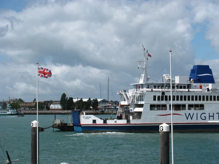 there is a large boat that is on the water