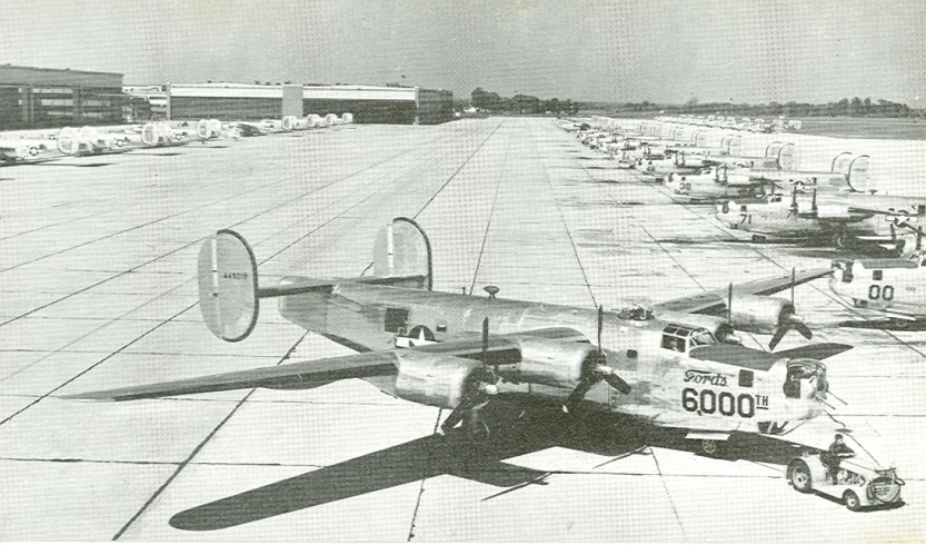 old black and white po of airplanes lined up
