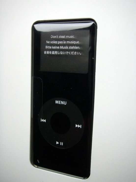 an ipod with an error written on it