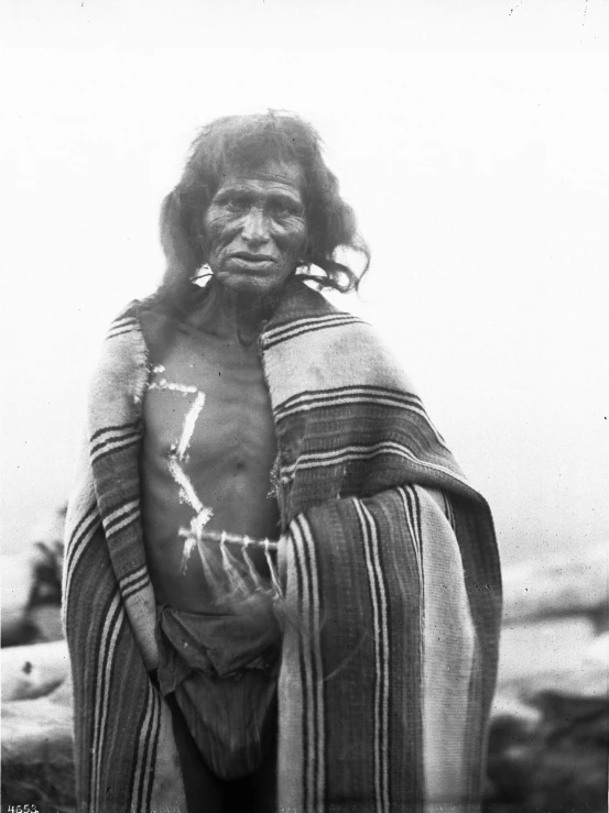 an old po of a woman in the native american country