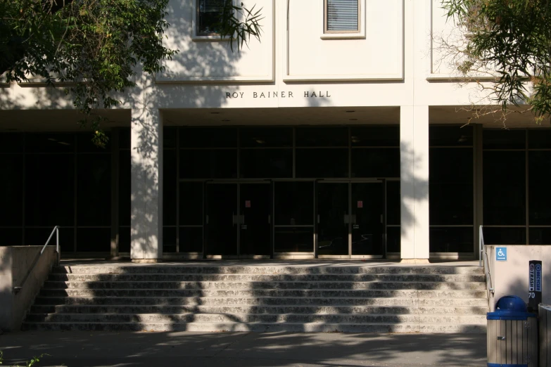 there is a large building with stairs leading to it