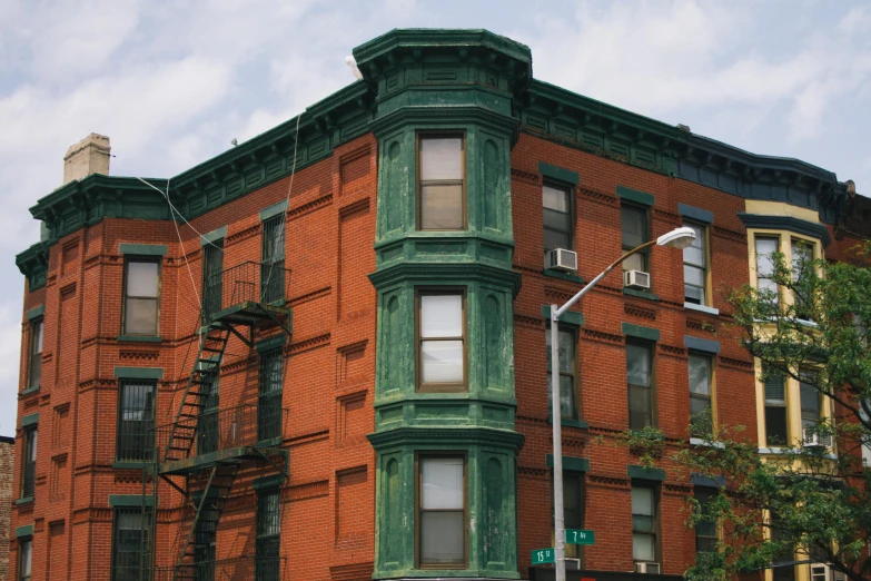 a building that has some windows on the side of it