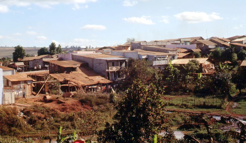 houses are built on hills near water