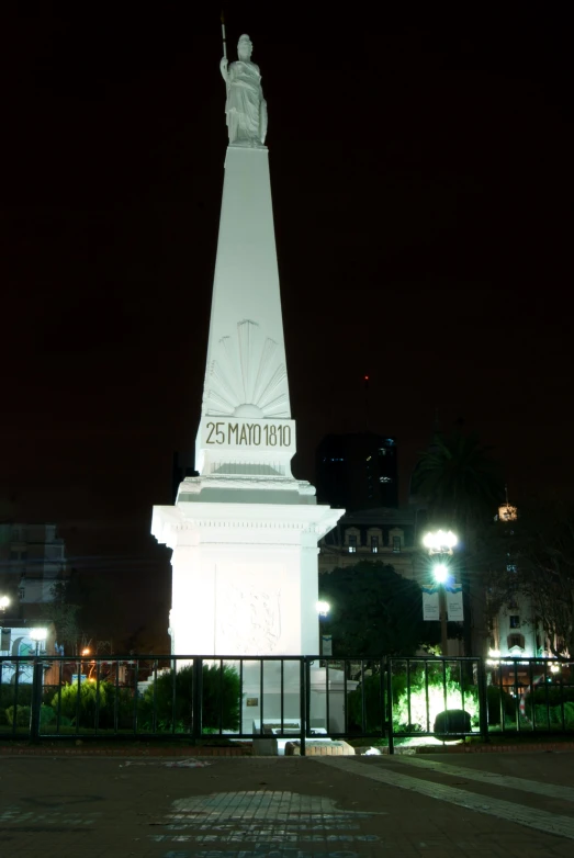 this is a white monument and a building