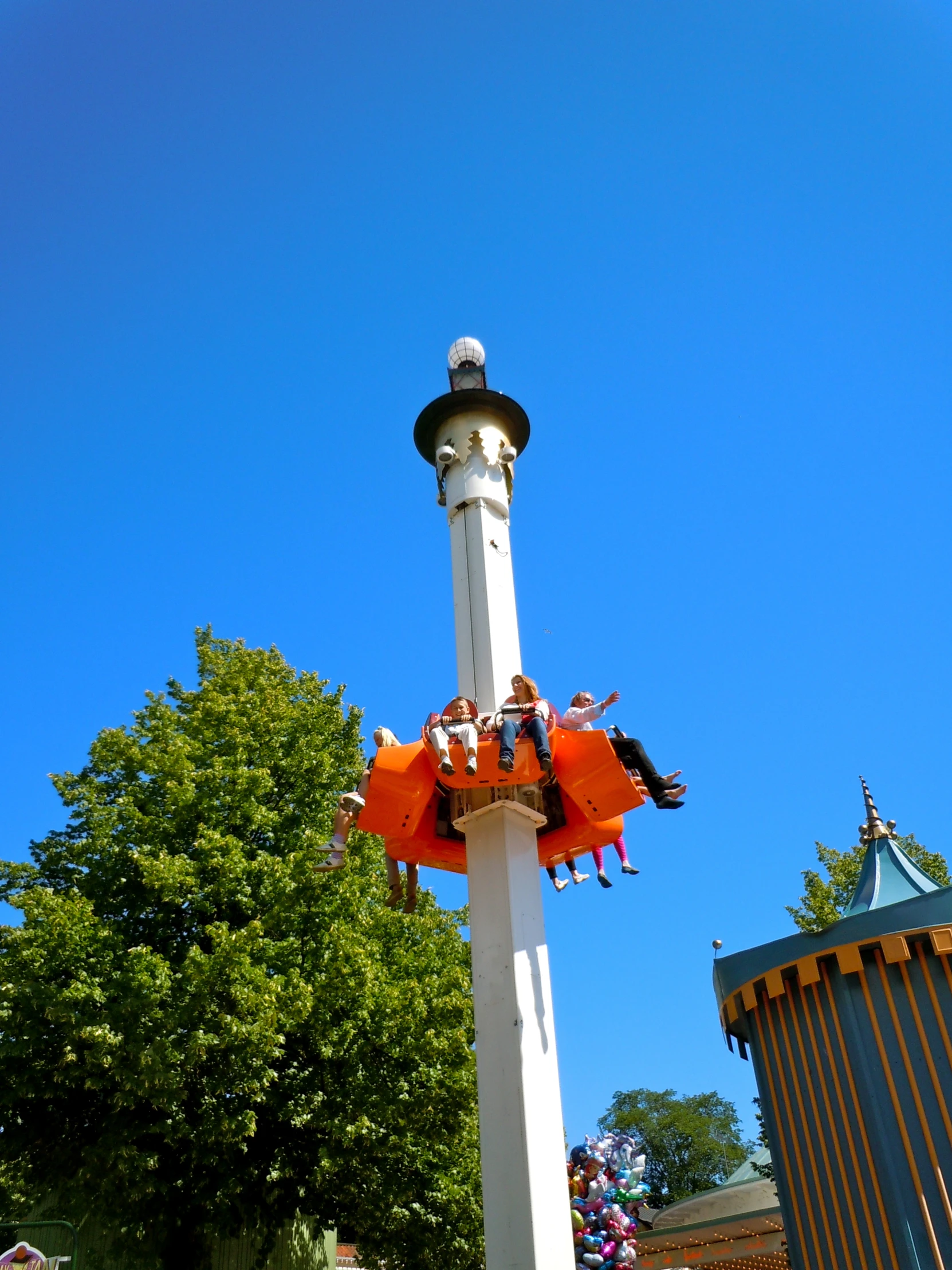 a tower ride for amut going by itself