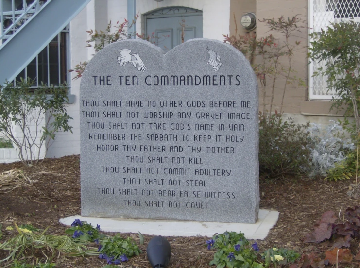a stone memorial for the two commandments on the front lawn