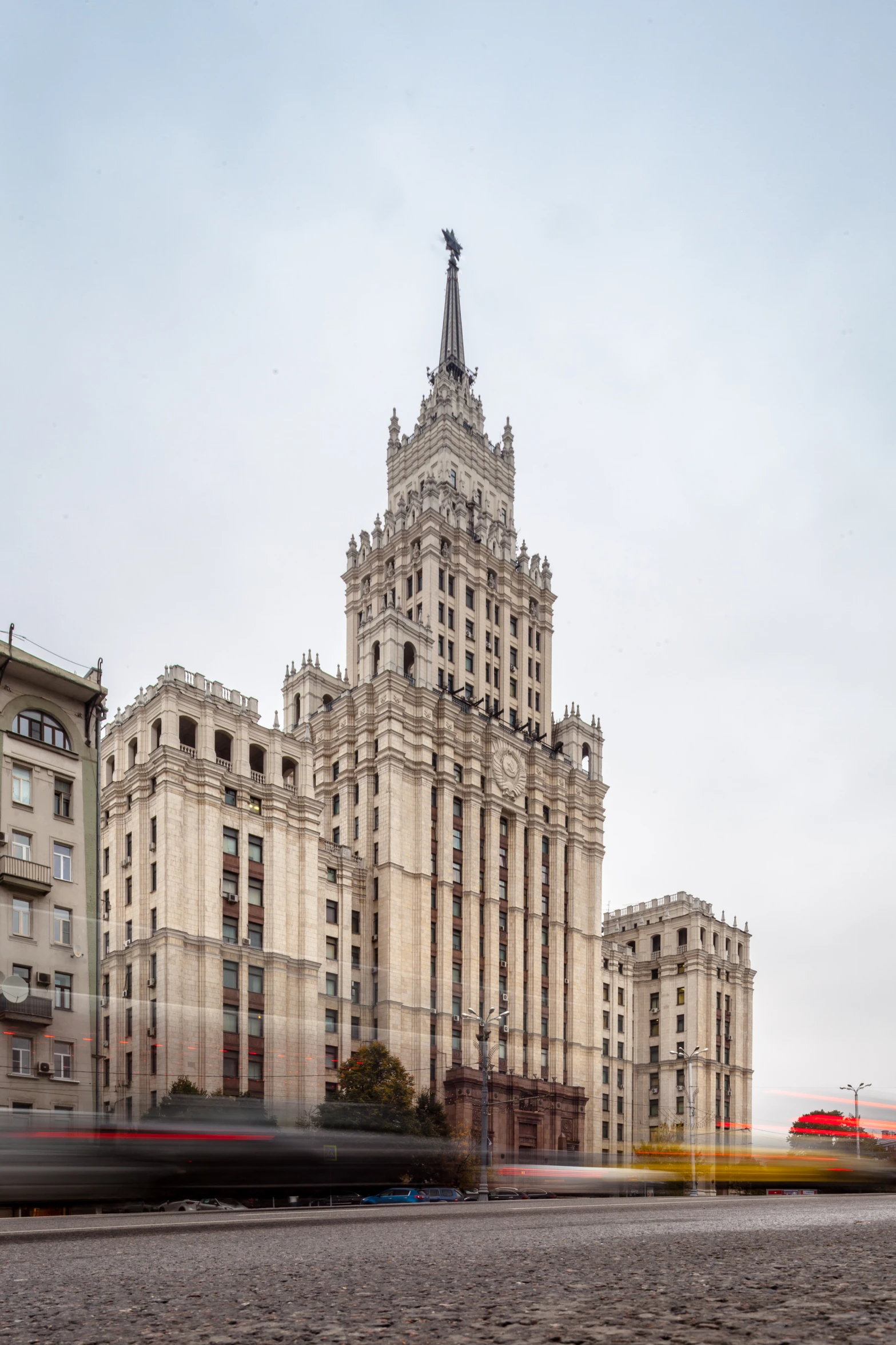 a large tower on the side of some building