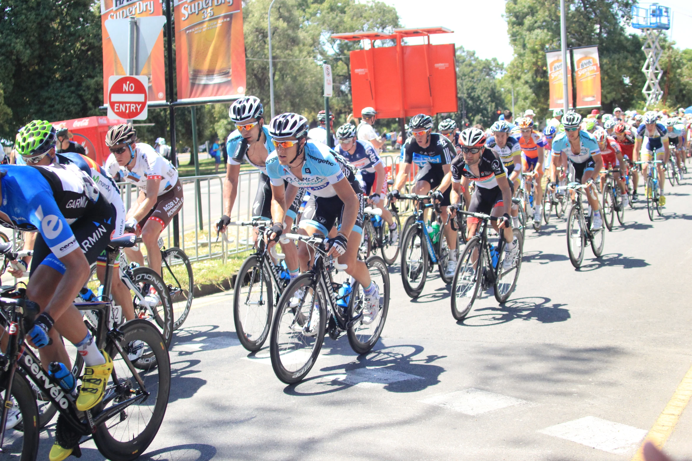 many cyclists are riding in a bicycle race